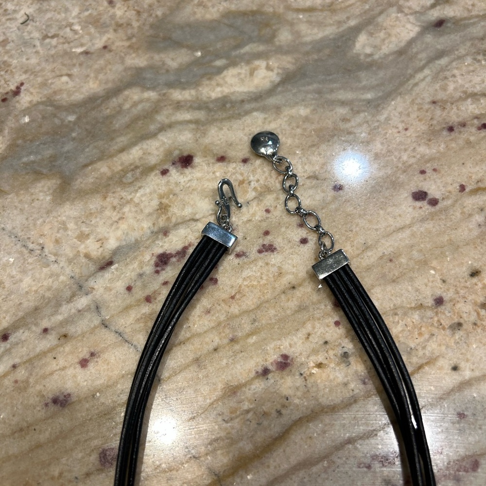Ralph Lauren Elegant Black Necklace - Picture 3 of 4